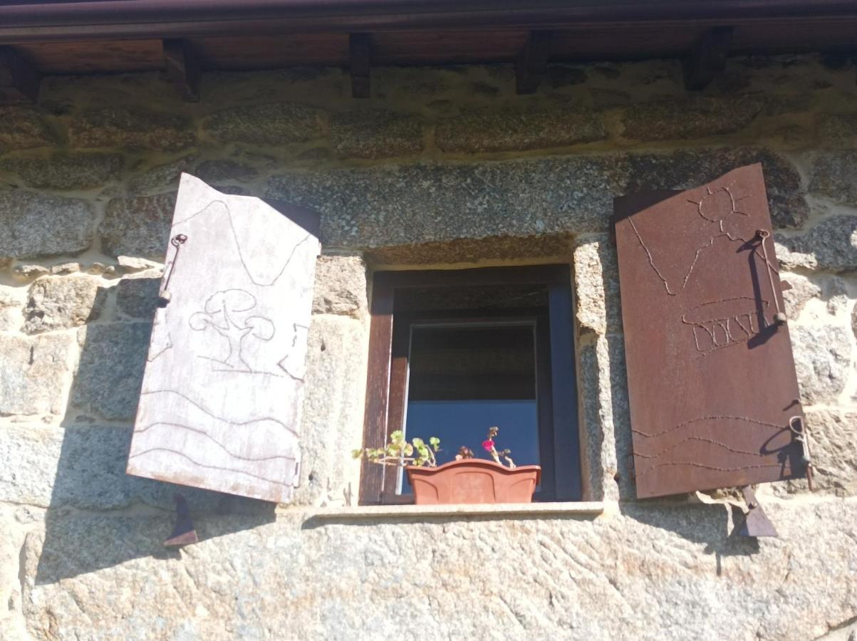 فيلا Casa Do Xures Maus de Salas المظهر الخارجي الصورة